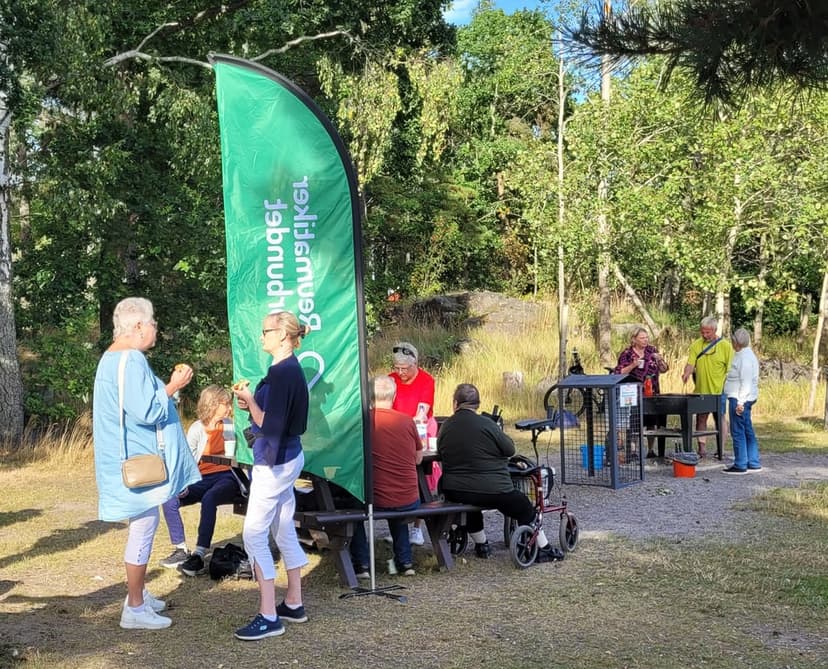 Bingopromenad  och korvgrillning 12:e augusti